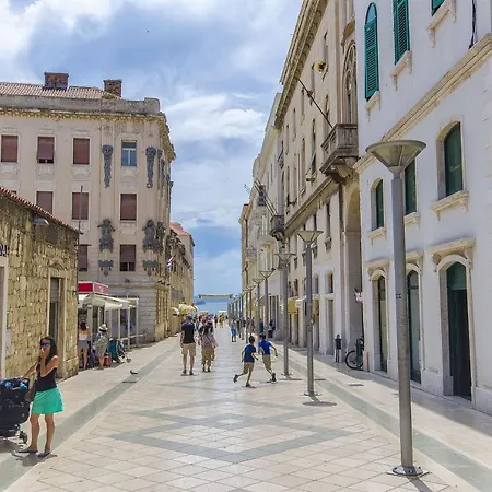 別荘 House Rose In Center スプリト